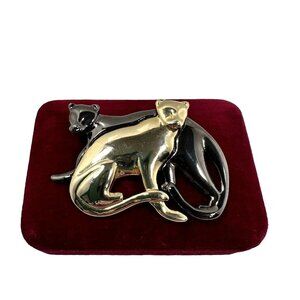 Vintage Gold Tone Leopard Womens Metal Brooch Stamped LC